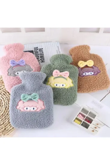 1 Litre Polar Peluş Örgülü,Kurdeleli Saçlı Kız Model Sıcak Su Torbası (5637) 1 Litre Polar Peluş Örgülü,Kurdeleli Saçlı Kız Model Sıcak Su Torbası (5637)