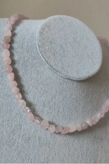 Sertifikalı Pembe Kuvars Amorf Doğaltaş Kolye Sertifikalı Pembe Kuvars Amorf Doğaltaş Kolye