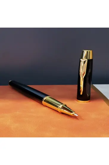 Siyah Beyaz Renkli Tarihsiz Ajanda Defter Ve Metal Roller Kalem Seti Siyah Beyaz Renkli Tarihsiz Ajanda Defter Ve Metal Roller Kalem Seti
