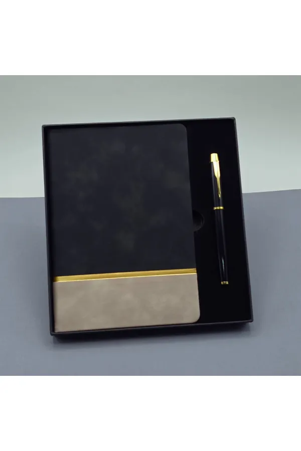 Siyah Gold Detaylı Termo Deri Defter Ve Metal Roller Kalem Hediye Seti Siyah Gold Detaylı Termo Deri Defter Ve Metal Roller Kalem Hediye Seti