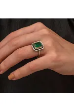 Gümüş Yeşil Taşlı Otantik Kadın Yüzük Gümüş Yeşil Taşlı Otantik Kadın Yüzük