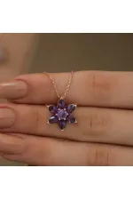Gümüş Rose Mor Çiçek Kolye Gümüş Rose Mor Çiçek Kolye