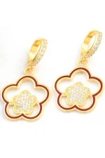 Gümüş Gold Sallantılı Çiçek Desenli Kadın Küpe Gümüş Gold Sallantılı Çiçek Desenli Kadın Küpe