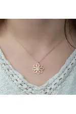 Gümüş Rose Çiçek Bayan Kolye Gümüş Rose Çiçek Bayan Kolye