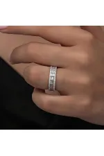 Gümüş Sıralı Baget Taşlı Kadın Yüzük Gümüş Sıralı Baget Taşlı Kadın Yüzük