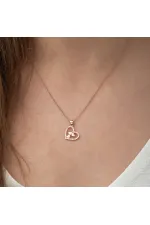 Gümüş Rose Kalbin İçinde Üç Kalp Kolye Gümüş Rose Kalbin İçinde Üç Kalp Kolye