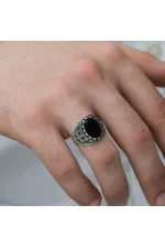 Gümüş Oniks Taşlı Örgü Desenli Erkek Yüzük Gümüş Oniks Taşlı Örgü Desenli Erkek Yüzük