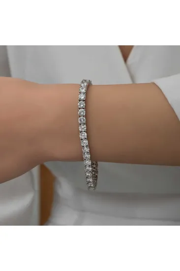 Gümüş Işıklı Kutulu 4 mm Beyaz Taşlı Su Yolu Kadın Bileklik Gümüş Işıklı Kutulu 4 mm Beyaz Taşlı Su Yolu Kadın Bileklik