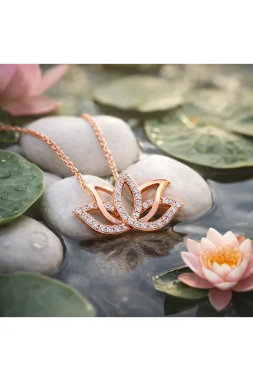 Gümüş Rose Lotus Çiçeği Kolye Gümüş Rose Lotus Çiçeği Kolye