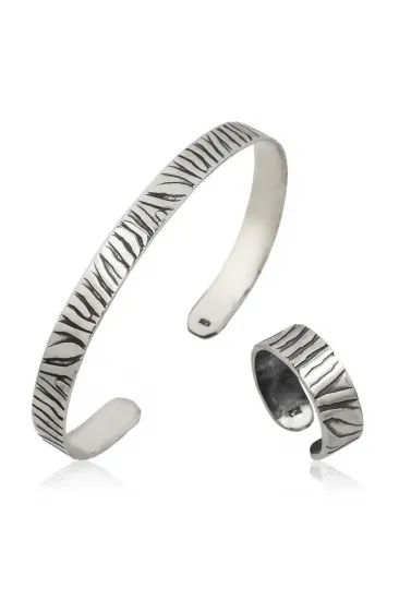 Gümüş Zebra Desenli Bileklik Ve Yüzük Set Gümüş Zebra Desenli Bileklik Ve Yüzük Set