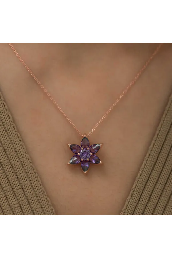 Gümüş Rose Mor Çiçek Kolye Gümüş Rose Mor Çiçek Kolye