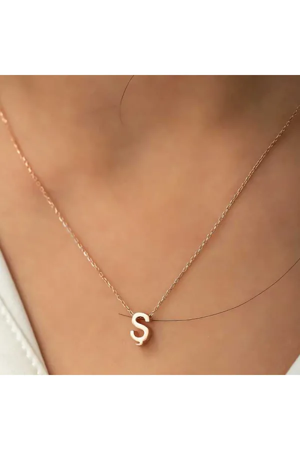Gümüş Rose 3 Boyutlu Ş Harf Bayan Kolye Gümüş Rose 3 Boyutlu Ş Harf Bayan Kolye