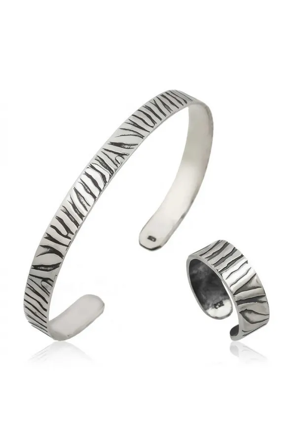 Gümüş Zebra Desenli Bileklik Ve Yüzük Set Gümüş Zebra Desenli Bileklik Ve Yüzük Set