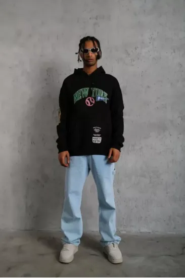 Erkek Baskılı Kapüşonlu Sweatshirt - Siyah Erkek Baskılı Kapüşonlu Sweatshirt - Siyah