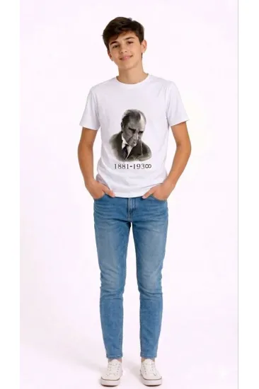 Erkek Çocuk Atatürk Baskılı Tişört Kısa Kollu Bisiklet Yaka T-Shirt - Beyaz Erkek Çocuk Atatürk Baskılı Tişört Kısa Kollu Bisiklet Yaka T-Shirt - Beyaz