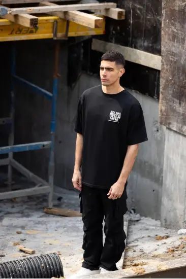 Erkek Kısa Kol Yazlık Tişört Bisiklet Yaka Baskılı Oversize T-Shirt - Siyah Erkek Kısa Kol Yazlık Tişört Bisiklet Yaka Baskılı Oversize T-Shirt - Siyah