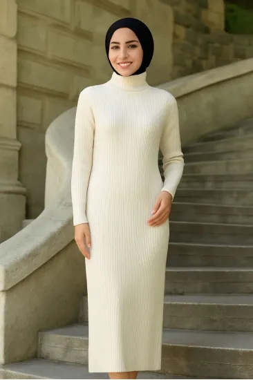 Kadın Tesettür Triko Elbise Boğazlı Uzun Fitilli Dokuma Esnek Tam Kalıp 130 cm - Beyaz