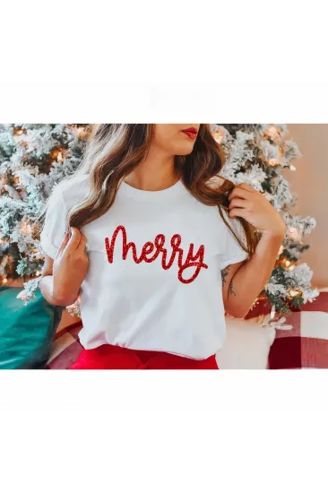 Yılbaşı Merry Christmas Baskılı Kısa Kollu Oversize Bisiklet Yaka T-shirt - Beyaz Yılbaşı Merry Christmas Baskılı Kısa Kollu Oversize Bisiklet Yaka T-shirt - Beyaz