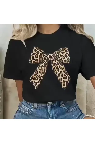 Kadın Leopar Desenli Fiyonklu Baskılı T-Shirt Kısa Kol Bisiklet Yaka Oversize Tişört - Siyah Kadın Leopar Desenli Fiyonklu Baskılı T-Shirt Kısa Kol Bisiklet Yaka Oversize Tişört - Siyah