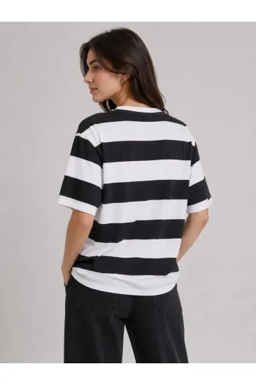 Kadın Çizgili Oversize Tişört Bisiklet Yaka Kısa Kol Yazlık T-Shirt - Siyah Kadın Çizgili Oversize Tişört Bisiklet Yaka Kısa Kol Yazlık T-Shirt - Siyah