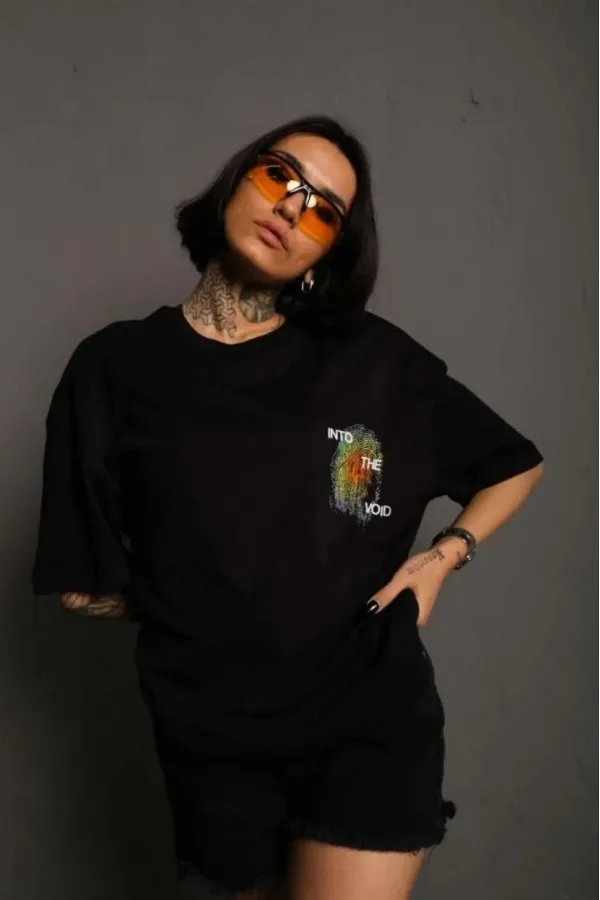 kadın Bisiklet Yaka Baskılı Oversize Kısa kol T-Shirt - Siyah kadın Bisiklet Yaka Baskılı Oversize Kısa kol T-Shirt - Siyah