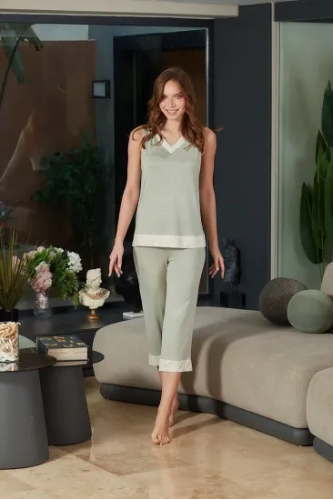 Aqua 26605 Kadın V Yaka Sıfır Kol Kapri Pijama Takım