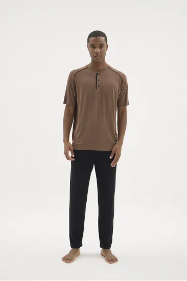 Kocabey KKT-26153 Erkek Midi Yaka Pijama Takımı Kocabey KKT-26153 Erkek Midi Yaka Pijama Takımı