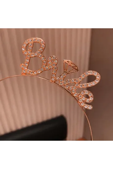 Rose Gold Renkli Taşlı “bride” Gelin Tacı – El Yazısı Yazı Tipiyle Rose Gold Renkli Taşlı “bride” Gelin Tacı – El Yazısı Yazı Tipiyle