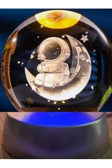 Dekoratif Ay Üstünde Astronot Tasarımlı Plastik Altlıklı Cam Küre