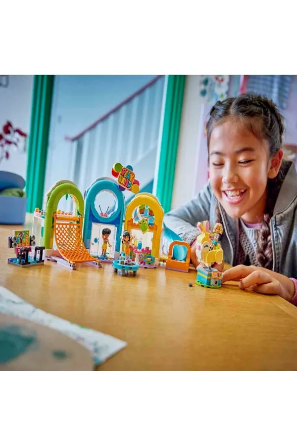 42686 Lego Friends Kapalı Eğlence Parkı  668 parça +7 yaş